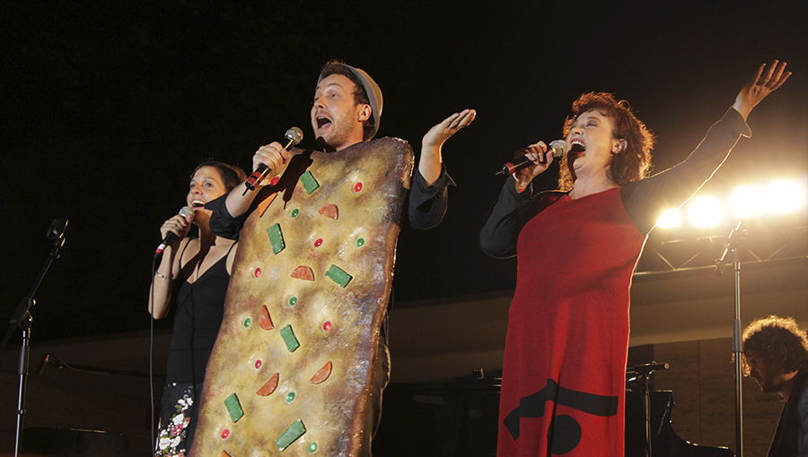 TEATRE_BARCELONA-neus_riba_bertolin-DAGOLL_DAGOM_40_ANYS-REVISTA-la_coca