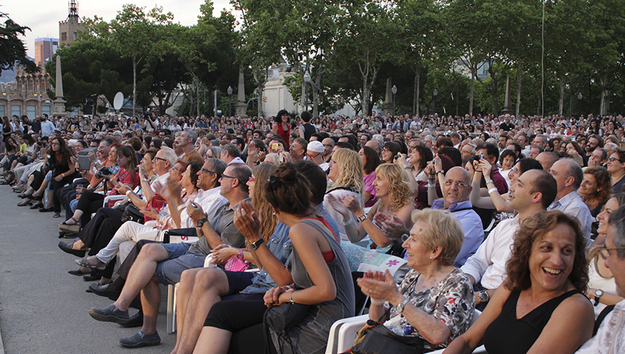TEATRE_BARCELONA-neus_riba_bertolin-DAGOLL_DAGOM_40_ANYS-REVISTA_2