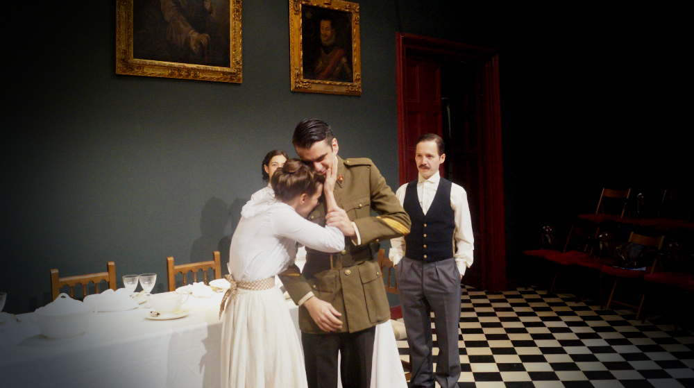 TEATRE_BARCELONA-el_llarg_dinar_de_nadal-REVISTA_2