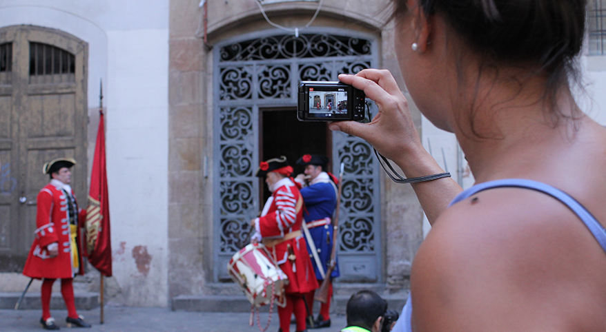 TEATRE_BARCELONA-sang_fetge-flash_mob-neus_riba-REVISTA_1