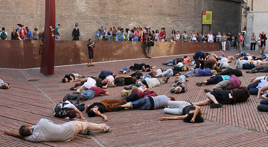 TEATRE_BARCELONA-sang_fetge-flash_mob-neus_riba-REVISTA_4