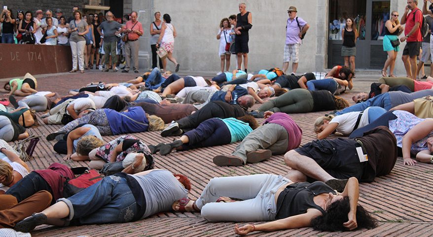 TEATRE_BARCELONA-sang_fetge-flash_mob-neus_riba-REVISTA_5