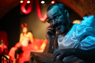 TEATRE_BARCELONA-Lara_y_juanki_arriba_o_abajo_2