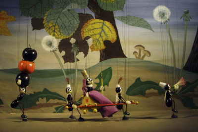 TEATRE_BARCELONA-the_grasshopper_and_the_ant_1