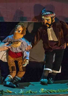 Los Titiriteros de Binefar: El Bandido Cucaracha → Ateneu Popular 9Barris