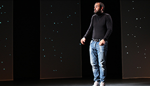 Peyu es un Steve Jobs a la catalana en 'iTime'