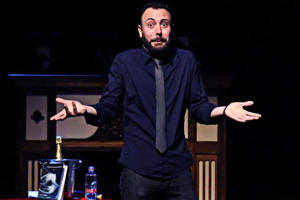 Guanya entrades dobles per a ‘Tinder Sorpresa’ amb Andreu Casanova al Club Capitol