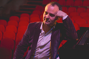 Daniel Anglès: «Amb ONYRIC volem convertir el Teatre Condal en la casa del musical»