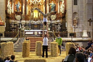 La pluja, la basílica i el ‘papagayo’. Crònica de la 29a Mostra d’Igualada