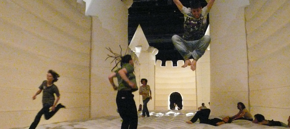 William Forsythe: White Bouncy castle