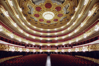 El Liceu et porta l’òpera a casa