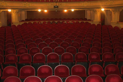 El Govern anuncia el tancament del teatres per frenar nous contagis de Covid-19