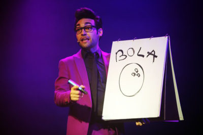 TEATRE-BARCELONA-Magia-Comedy-Gerard-Borell-1