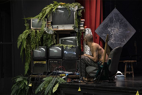 ‘Fins i tot la foscor’ celebra els 25 anys del Circ d’Hivern de l’Ateneu Popular 9Barris