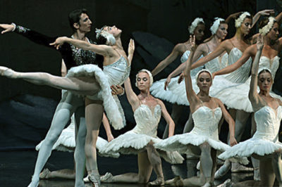 El Ballet de Moscou torna a ballar al Teatre Tívoli amb ‘El llac dels cignes’