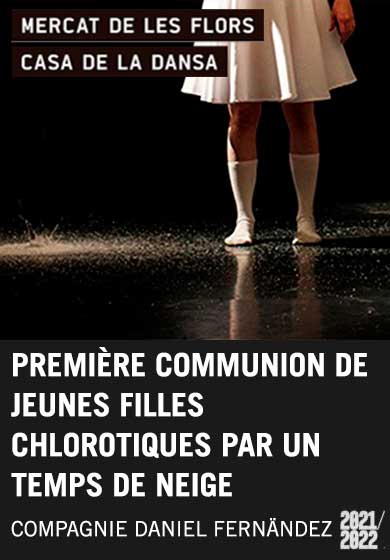 Première communion de jeunes filles chlorotiques par un temps de neige
