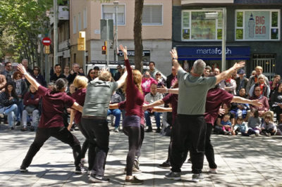 El Día Internacional de la Danza hará bailar los barrios de Barcelona