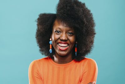Tamara Ndong: “Ser actriu negra jove repercuteix molt a l’hora de trobar feina”