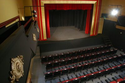 Nuevas direcciones para los icónicos teatros Raval y Gaudí