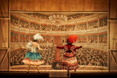 teatre barcelona-l'amor venia en taxi (7)