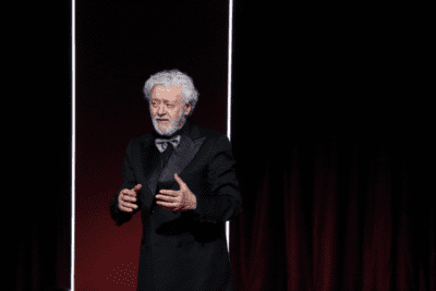 TEATRE-BARCELONA-GALERIA-LA-LLUNA-ES-BLANCA