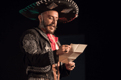 TEATRE-BARCELONA-GALERIA-QUERIA SER MARICON PERO NACI SUDACA (4)