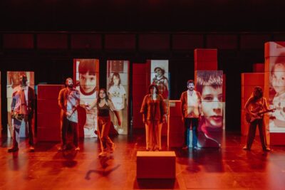 TEATRE-BARCELONA-Nascuts lliures (1)