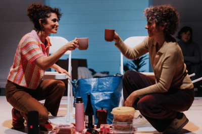 TEATRE-BARCELONA-GALERIA-ELS-OBJECTES-FLOTANTS (2)