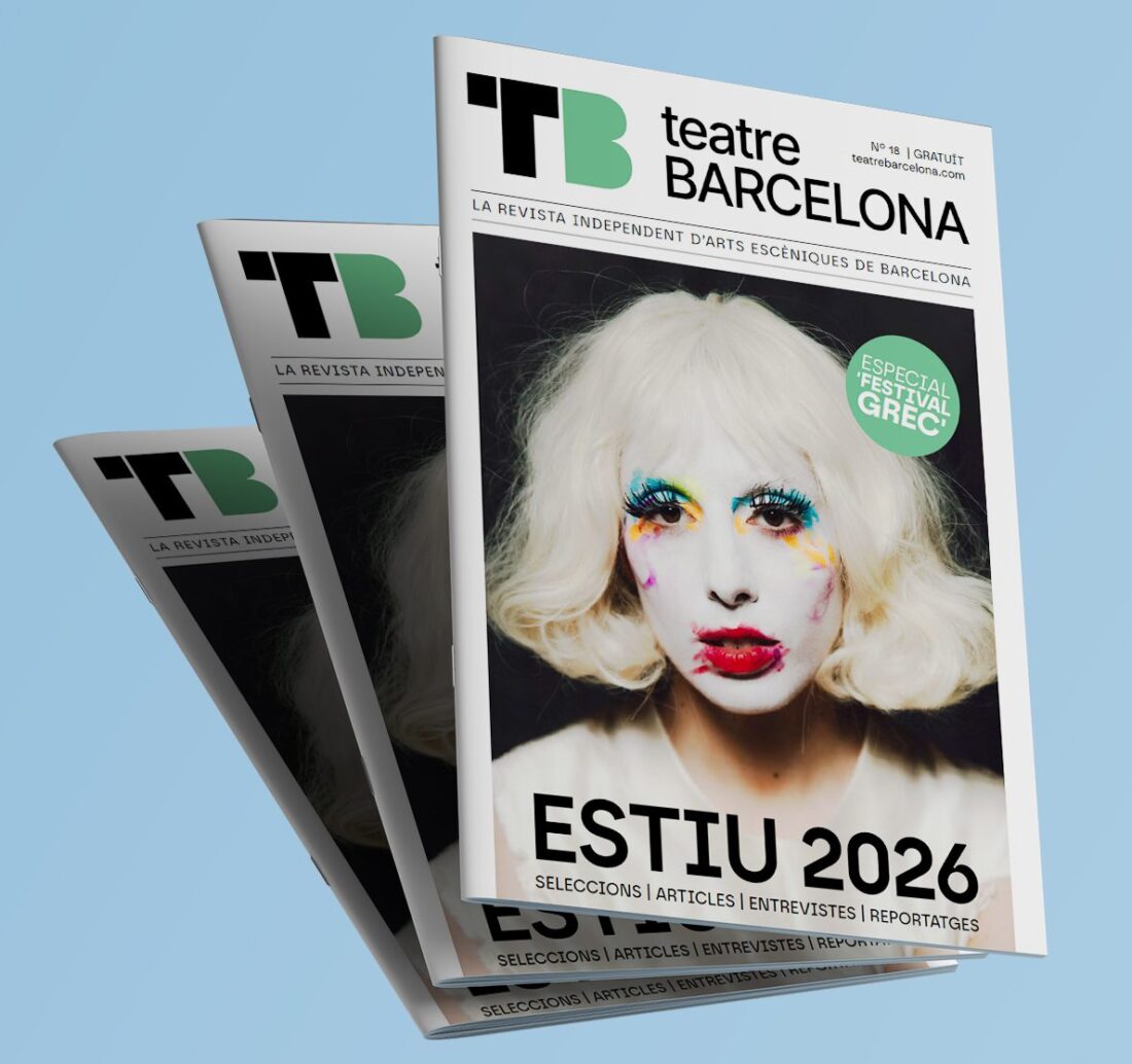 0-Free-A4-A5-Magazine-Mockup