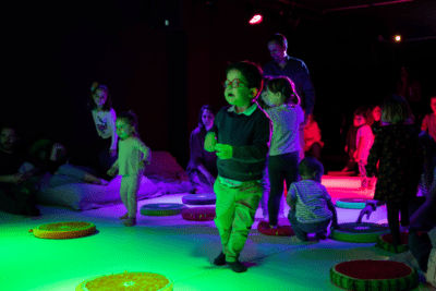 TEATRE-BARCELONA-Aprenem els colors i ballem (2)