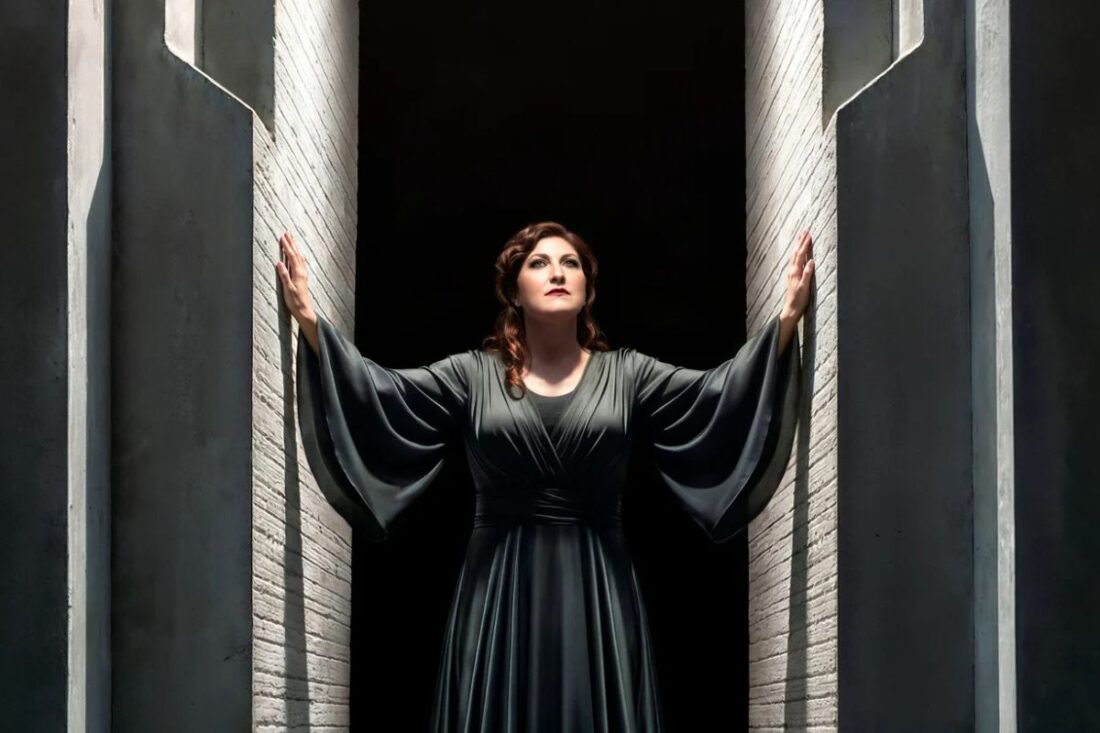 Aida