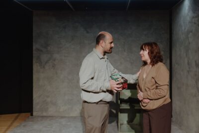 TEATRE-BARCELONA-Avi, et trauré d'aquí (4)