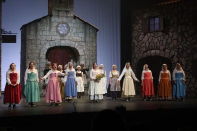 TEATRE-BARCELONA-Cançó d'amor i de guerra (1)