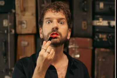 TEATRE-BARCELONA-GALERIA-NO-SON-MANERES-DE-TRACTAR-UNA-DONA (6)
