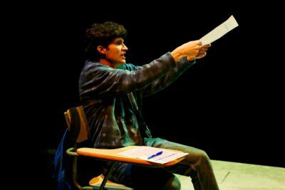 teatre barcelona-la llei de la gravetat (5)