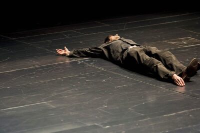 TEATRE-BARCELONA-GALERIA-Living-Leaving