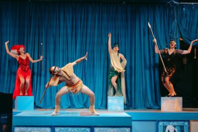 TEATRE-BARCELONA-Tot fent la bella Helena (3)
