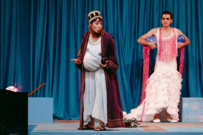 TEATRE-BARCELONA-Tot fent la bella Helena (4)