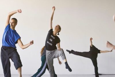 TEATRE-BARCELONA-GALERIA-THE-JOY-TO-BELONG